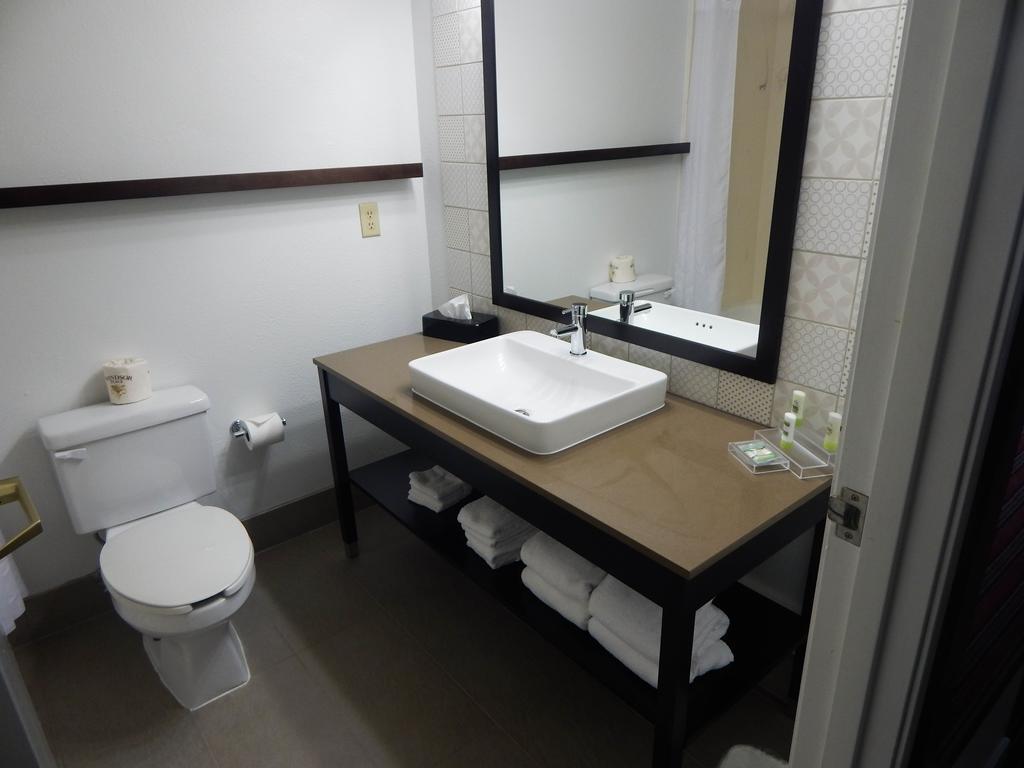 Country Inn & Suites By Radisson, Dfw Airport South, Tx ايرفينغ المظهر الخارجي الصورة