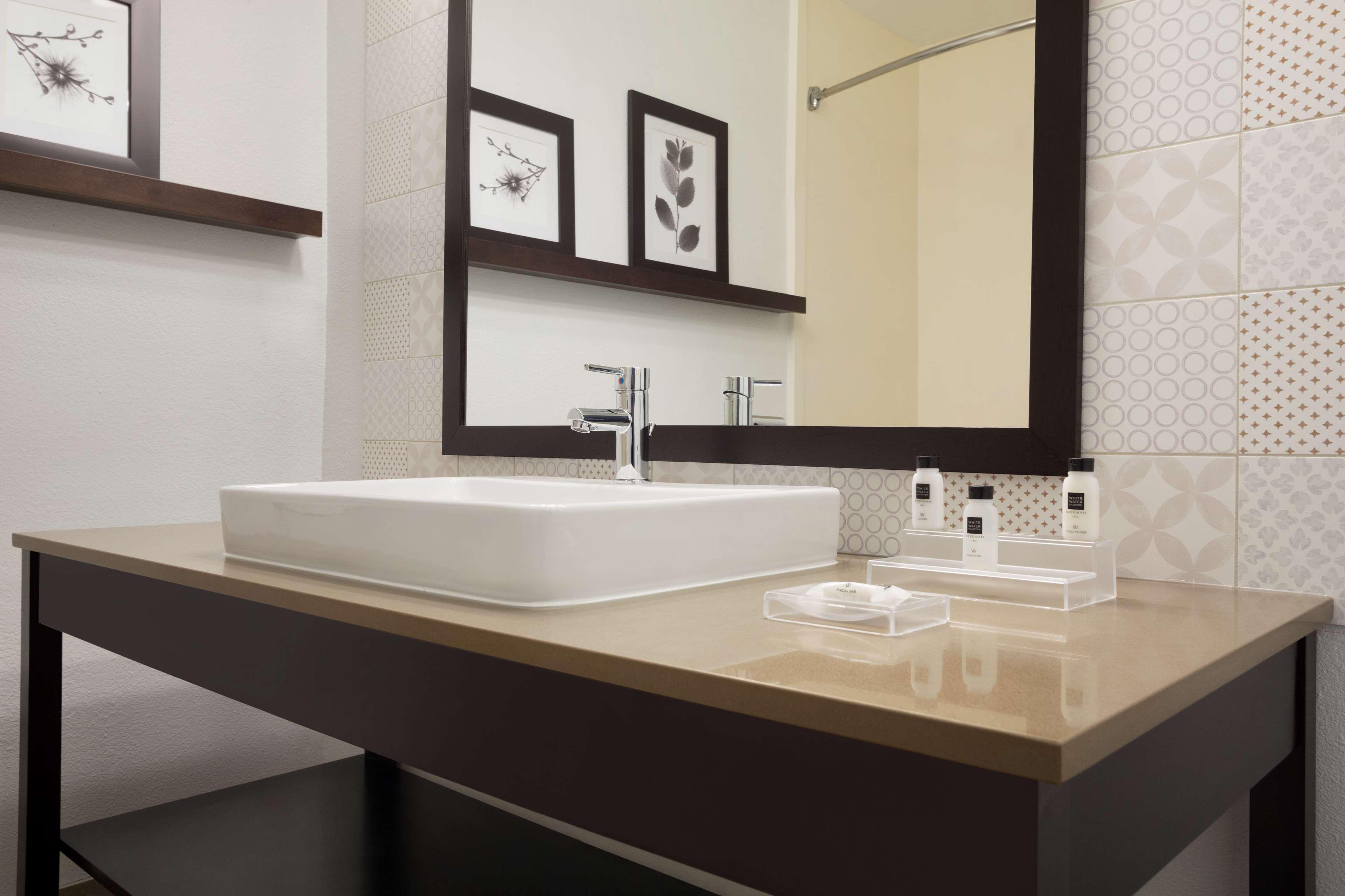 Country Inn & Suites By Radisson, Dfw Airport South, Tx ايرفينغ المظهر الخارجي الصورة