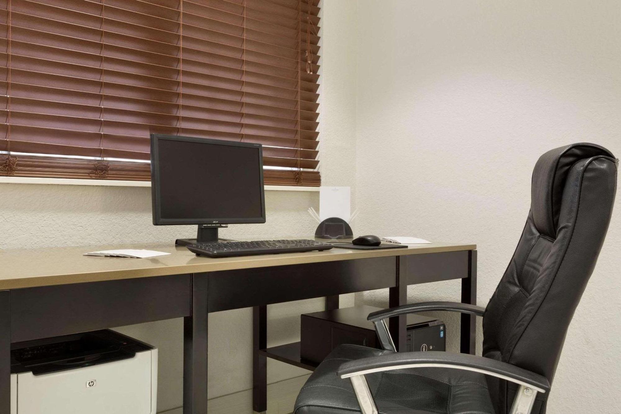 Country Inn & Suites By Radisson, Dfw Airport South, Tx ايرفينغ المظهر الخارجي الصورة
