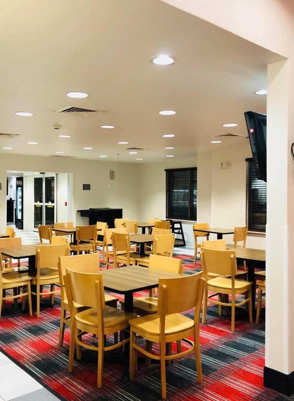 Country Inn & Suites By Radisson, Dfw Airport South, Tx ايرفينغ المظهر الخارجي الصورة