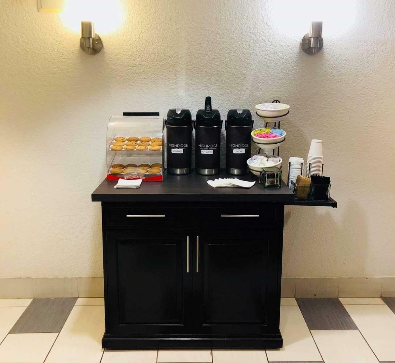Country Inn & Suites By Radisson, Dfw Airport South, Tx ايرفينغ المظهر الخارجي الصورة